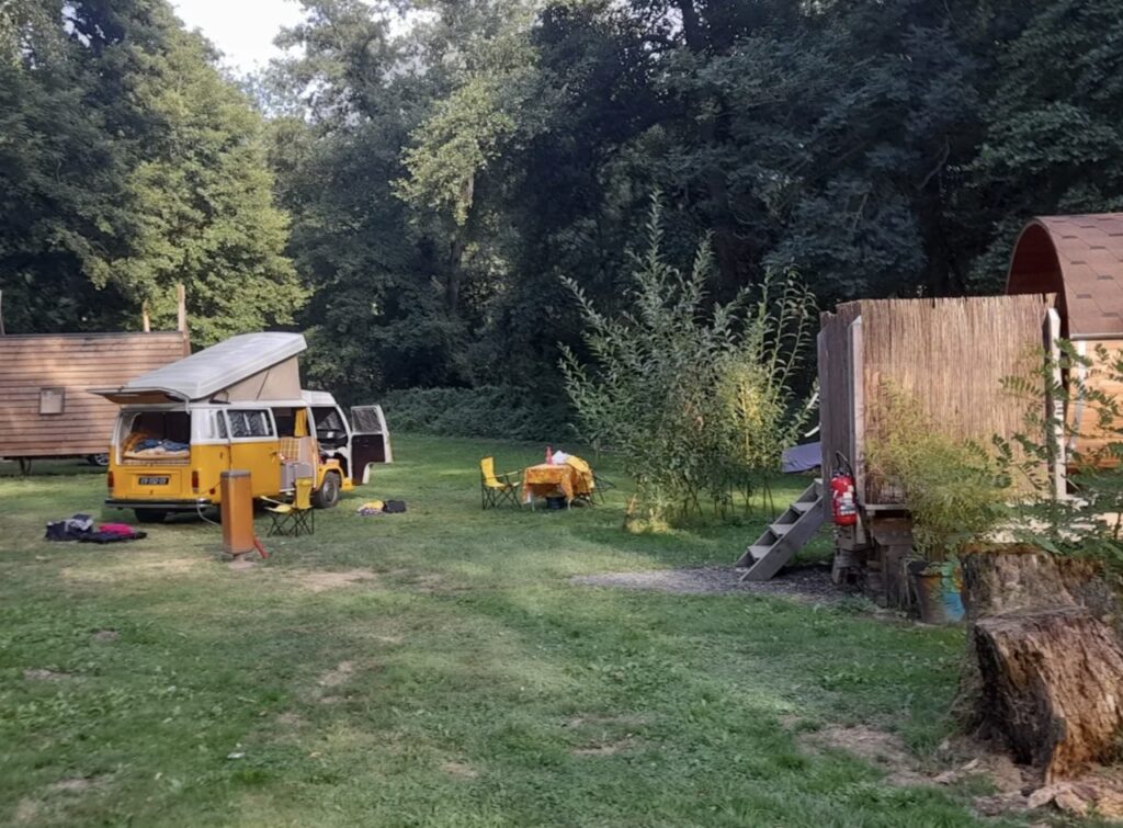 sauna et espace détente avec piscine au camping